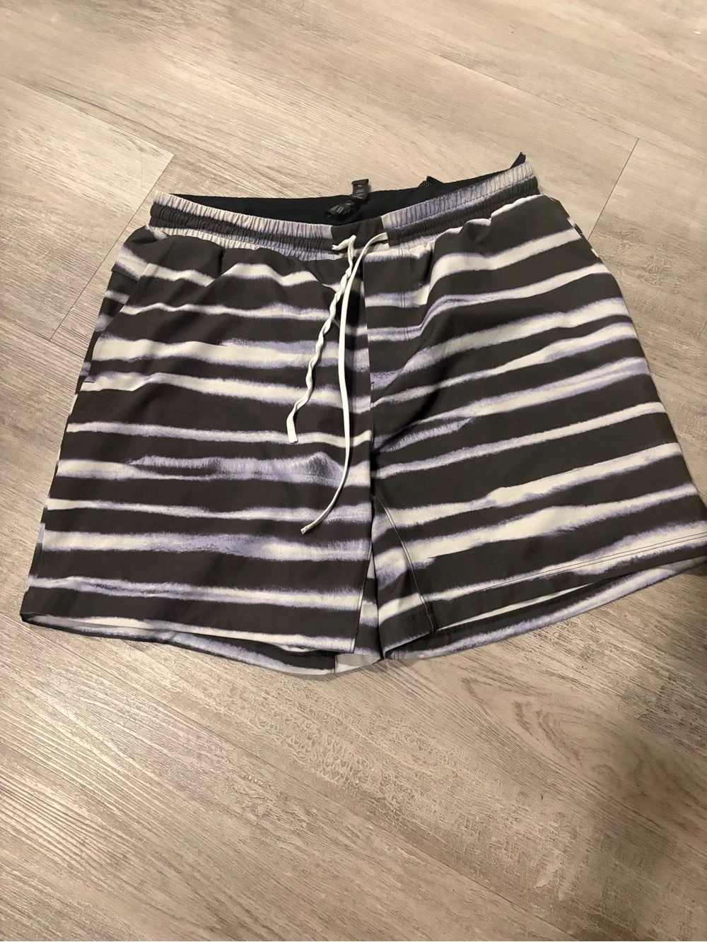 Men's Lululemon Black & White Striped Swim Trunks